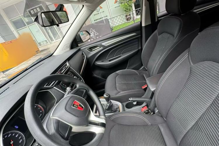 Used Roewe RX3 2018 1.6L Manual Entry-Level Model Interior 10