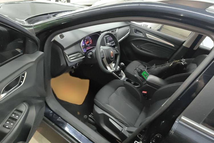 Used Roewe RX3 2018 1.6L Manual Entry-Level Model Interior 3