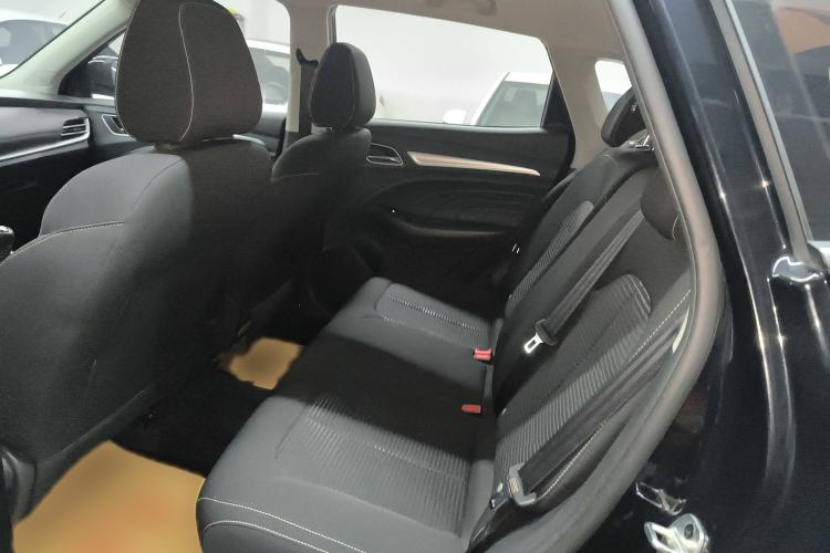 Used Roewe RX3 2018 1.6L Manual Entry-Level Model Interior 4