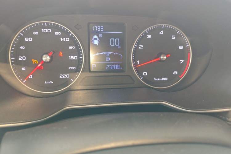 Used Roewe RX3 2018 1.6L CVT Flagship Edition Odometer Close Up