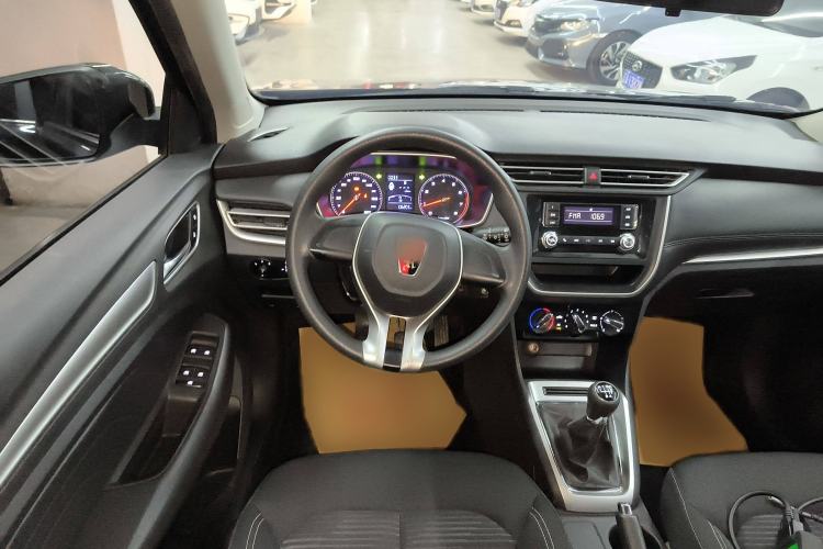 Used Roewe RX3 2018 1.6L Manual Entry-Level Model Steering Wheel