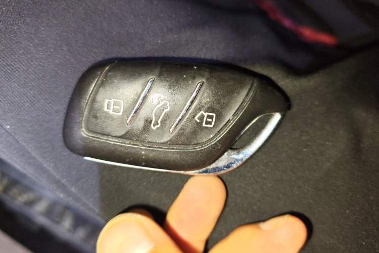 Used Roewe RX3 2018 1.6L CVT Flagship Edition Vehicle Key