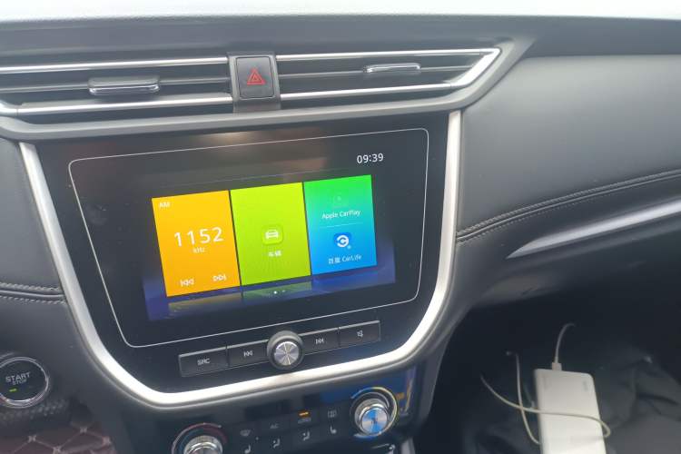 Used Roewe RX3 2018 1.6L CVT Flagship Edition Audio And AC Panel