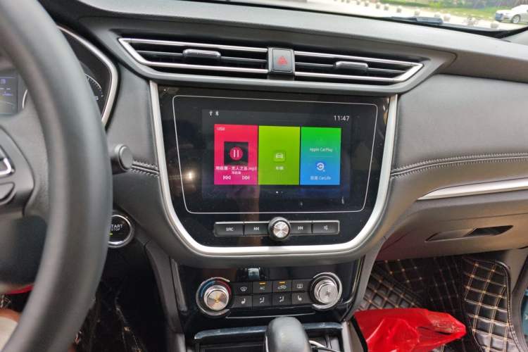 Used Roewe RX3 2018 1.6L CVT Flagship Edition Audio And AC Panel