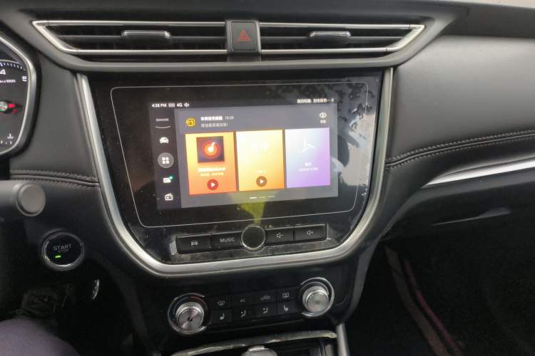 Used Roewe RX3 2018 18T Automatic Internet ZhiZun Edition Audio And AC Panel
