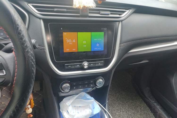 Used Roewe RX3 2018 1.6L Manual Flagship Edition Audio And AC Panel