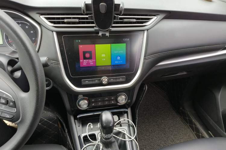 Used Roewe RX3 2018 1.6L CVT Flagship Edition Audio And AC Panel
