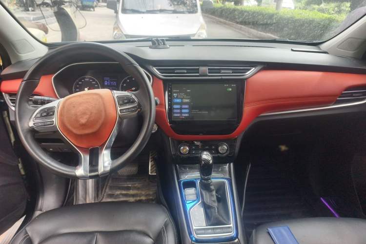 Used Roewe RX3 2018 1.6L CVT Flagship Edition Center Console