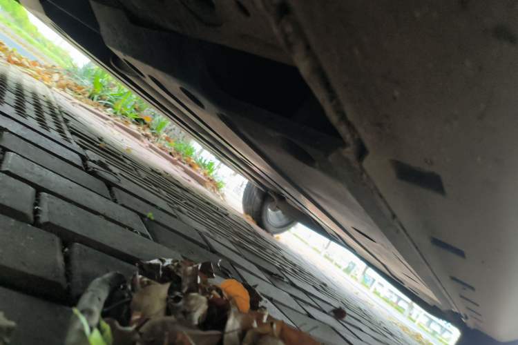 Used Roewe RX3 2018 18T Automatic Internet ZhiZun Edition Chassis Front Left
