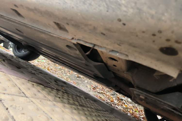 Used Roewe RX3 2018 18T Automatic Internet ZhiZun Edition Chassis Front Right