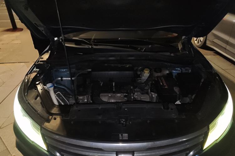 Used Roewe RX3 2018 1.6L CVT Internet Smart Edition Engine Bay