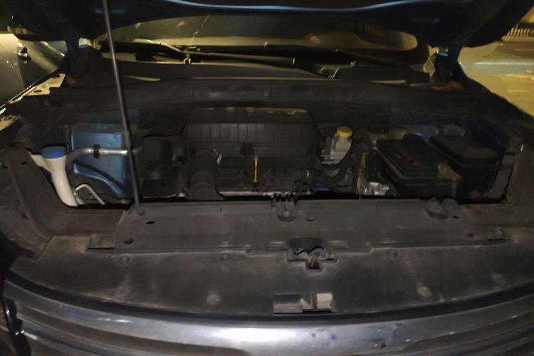 Used Roewe RX3 2018 1.6L CVT Internet Smart Edition Engine Bay