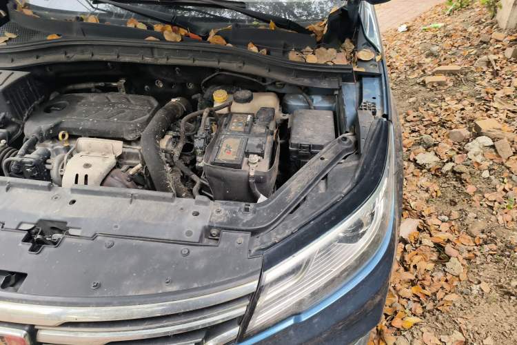 Used Roewe RX3 2018 18T Automatic Internet ZhiZun Edition Engine Bay Left