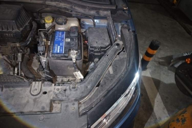Used Roewe RX3 2018 1.6L CVT Flagship Edition Engine Bay Left