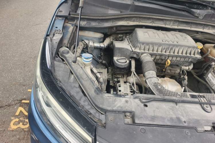 Used Roewe RX3 2018 1.6L CVT Flagship Edition Engine Bay Right