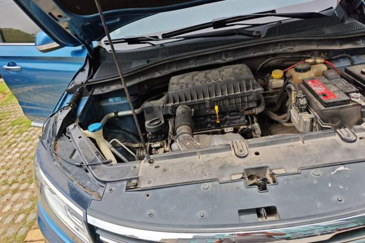 Used Roewe RX3 2018 1.6L CVT Flagship Edition Engine Bay Right