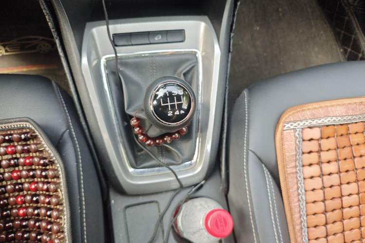 Used Roewe RX3 2018 1.6L Manual Flagship Edition Gear Lever