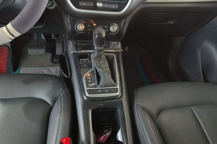 Used Roewe RX3 2018 1.6L CVT Flagship Edition Gear Lever