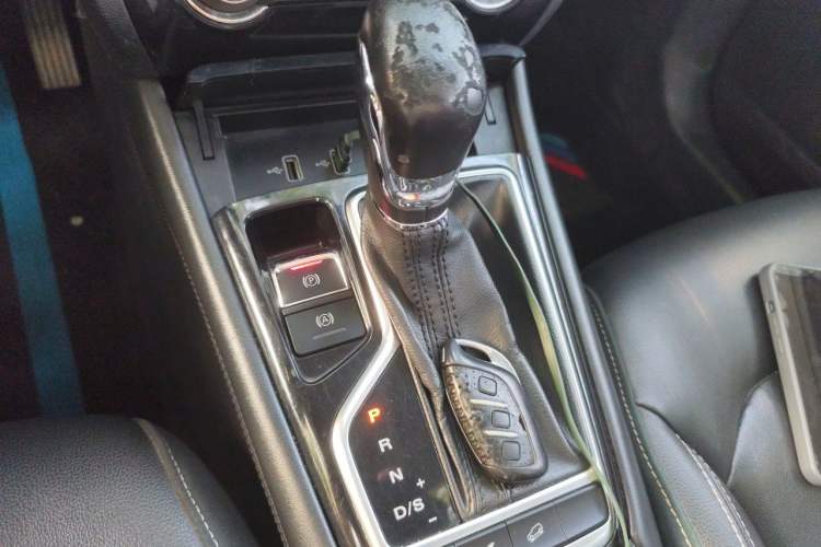Used Roewe RX3 2018 18T Automatic Internet Smart Edition Gear Lever