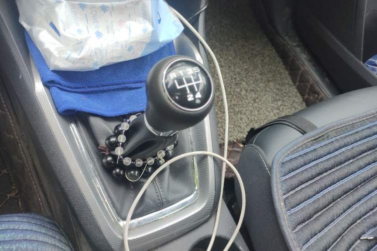 Used Roewe RX3 2018 1.6L Manual Flagship Edition Gear Lever