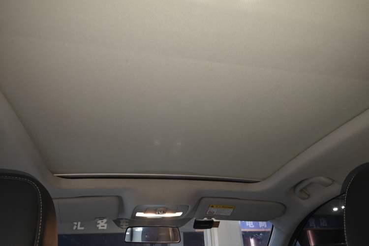 Used Roewe RX3 2018 1.6L CVT Internet Smart Edition Headliner