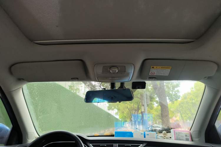 Used Roewe RX3 2018 18T Automatic Internet ZhiZun Edition Headliner