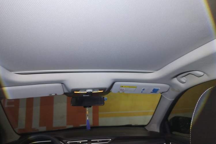 Used Roewe RX3 2018 1.6L CVT Flagship Edition Headliner