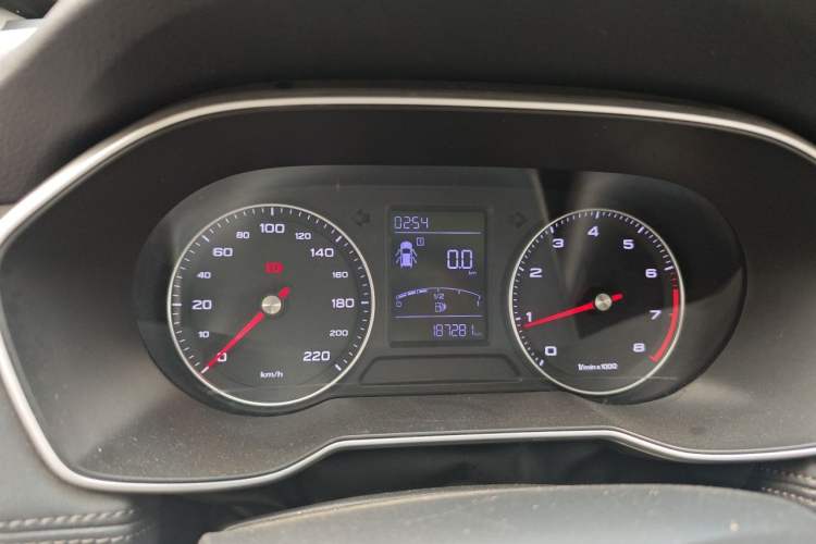 Used Roewe RX3 2018 1.6L Manual Flagship Edition Instrument Cluster
