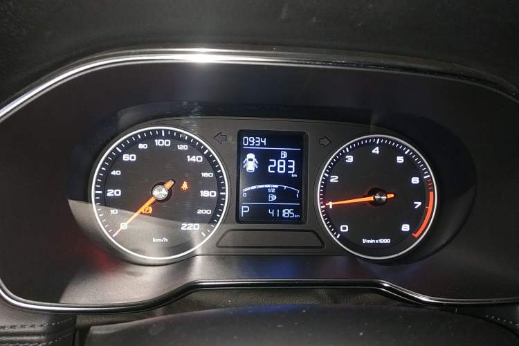 Used Roewe RX3 2018 1.6L CVT Internet Smart Edition Instrument Cluster