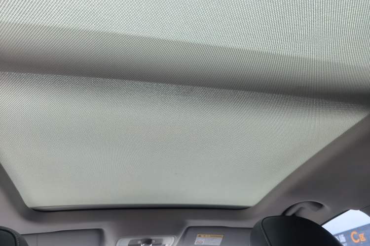 Used Roewe RX3 2018 1.6L CVT Flagship Edition Interior 5