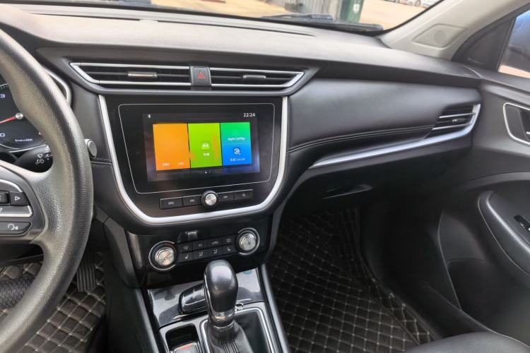 Used Roewe RX3 2018 1.6L CVT Flagship Edition Interior 6