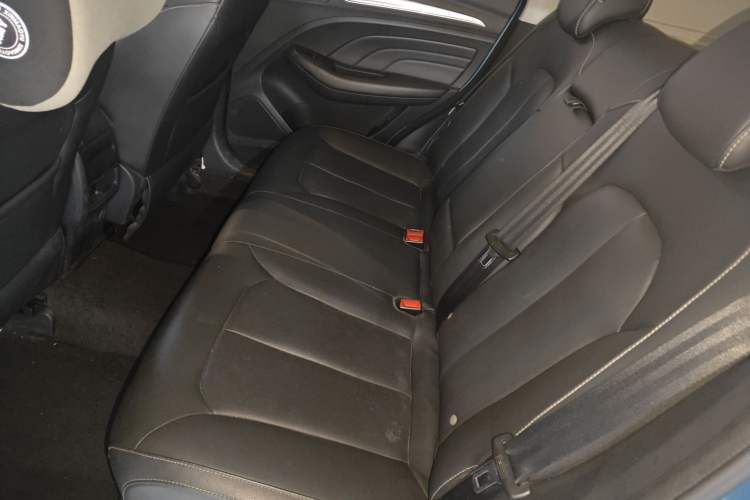 Used Roewe RX3 2018 1.6L CVT Internet Smart Edition Left Rear Seat