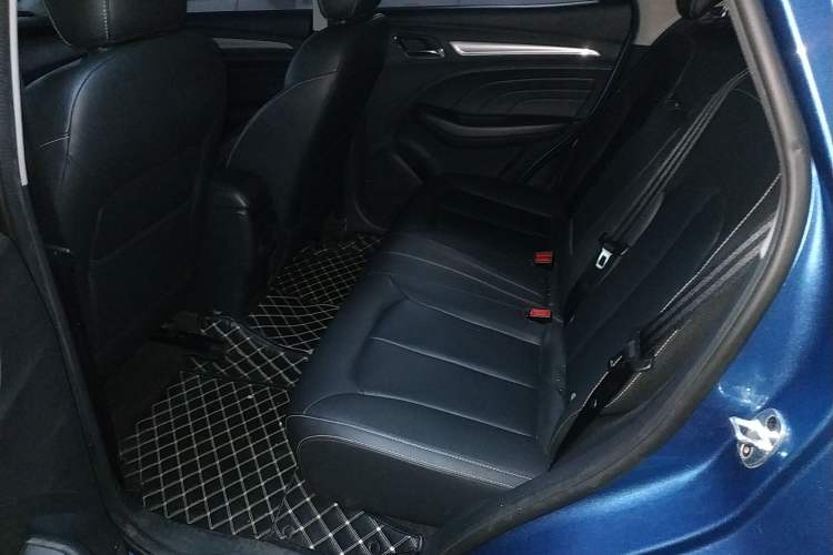 Used Roewe RX3 2018 1.6L CVT Internet Smart Edition Left Rear Seat