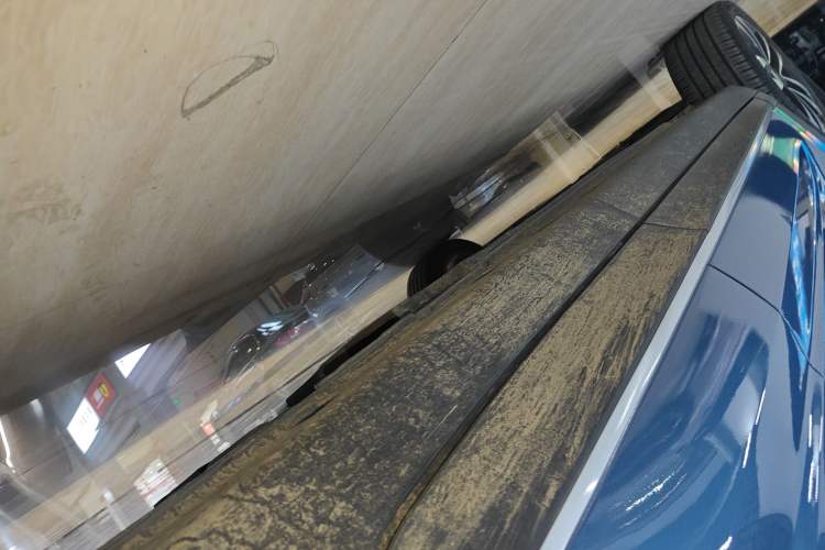 Used Roewe RX3 2018 1.6L CVT Internet Smart Edition Left Side Sill