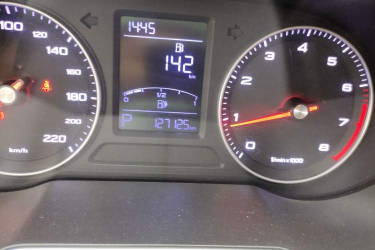 Used Roewe RX3 2018 1.6L CVT Flagship Edition Odometer Close Up