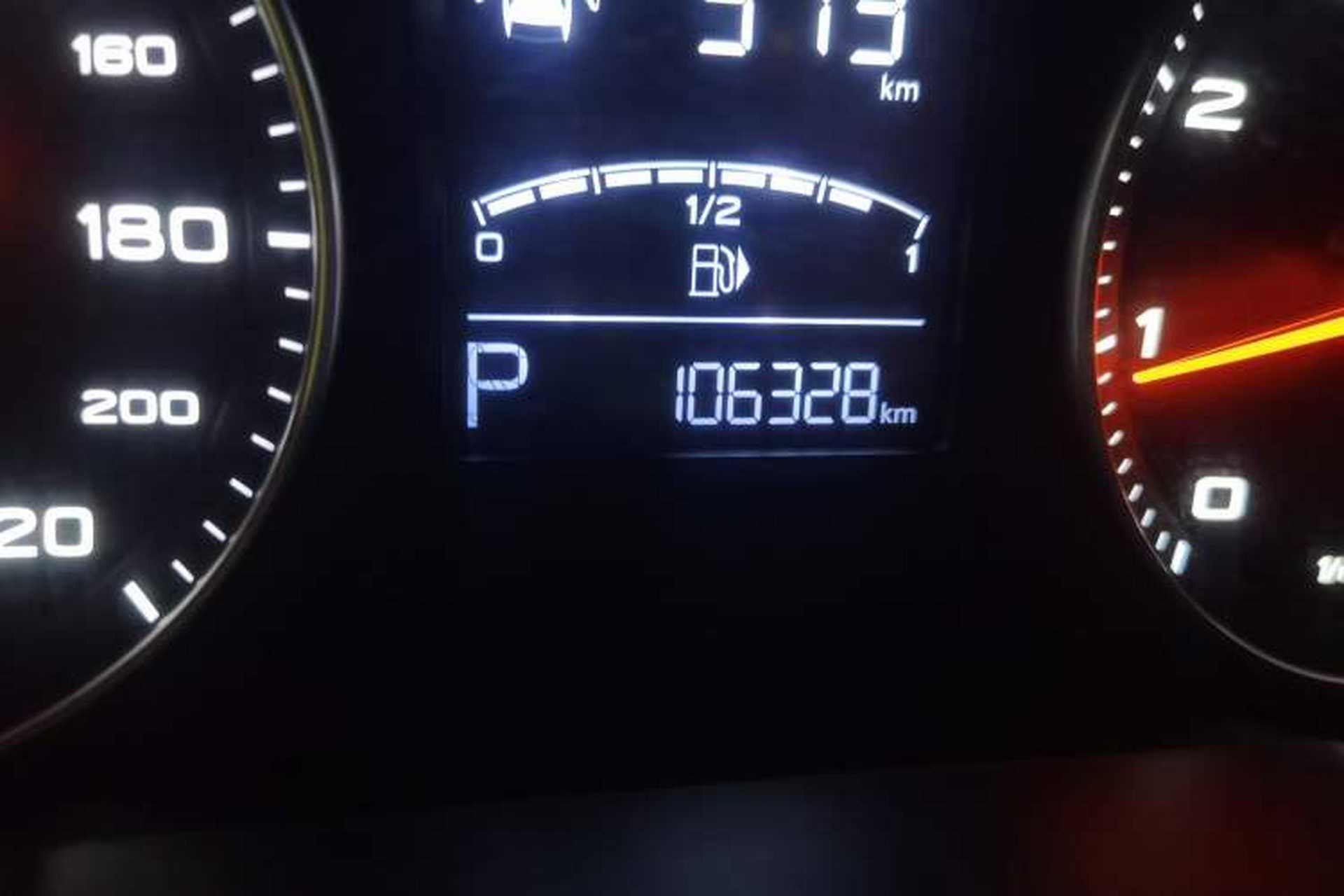 Used Roewe RX3 2018 1.6L CVT Internet Smart Edition Odometer Close Up