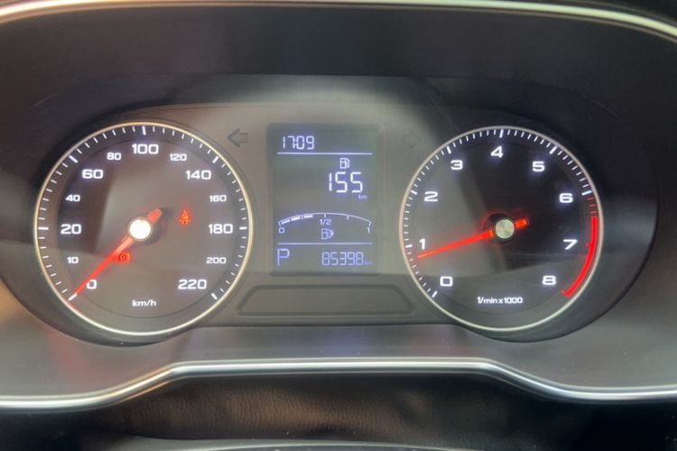 Used Roewe RX3 2018 1.6L CVT Internet Smart Edition Odometer Close Up