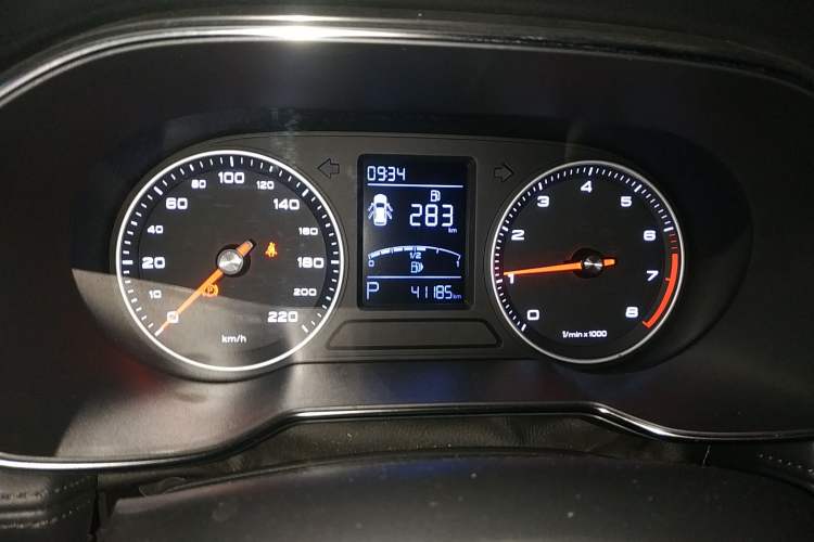 Used Roewe RX3 2018 1.6L CVT Internet Smart Edition Odometer Close Up