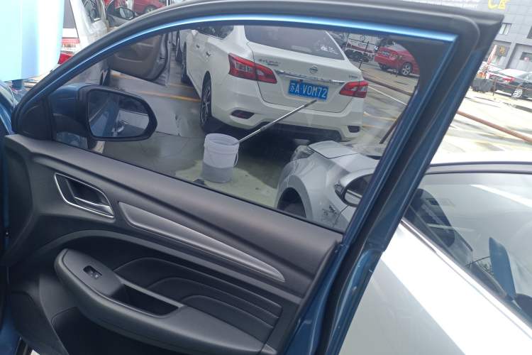 Used Roewe RX3 2018 1.6L CVT Flagship Edition Right Front Door Interior