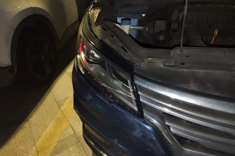 Used Roewe RX3 2018 1.6L CVT Internet Smart Edition Right Front Headlight