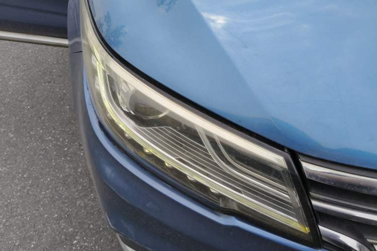 Used Roewe RX3 2018 1.6L CVT Flagship Edition Right Front Headlight