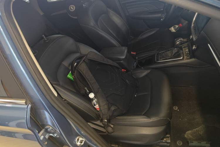 Used Roewe RX3 2018 1.6L CVT Internet Smart Edition Right Front Seat