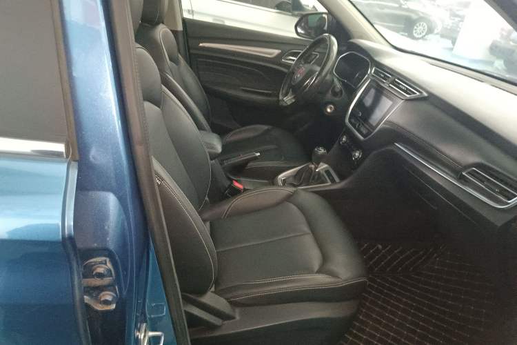 Used Roewe RX3 2018 1.6L Manual Internet Smart Edition Right Front Seat