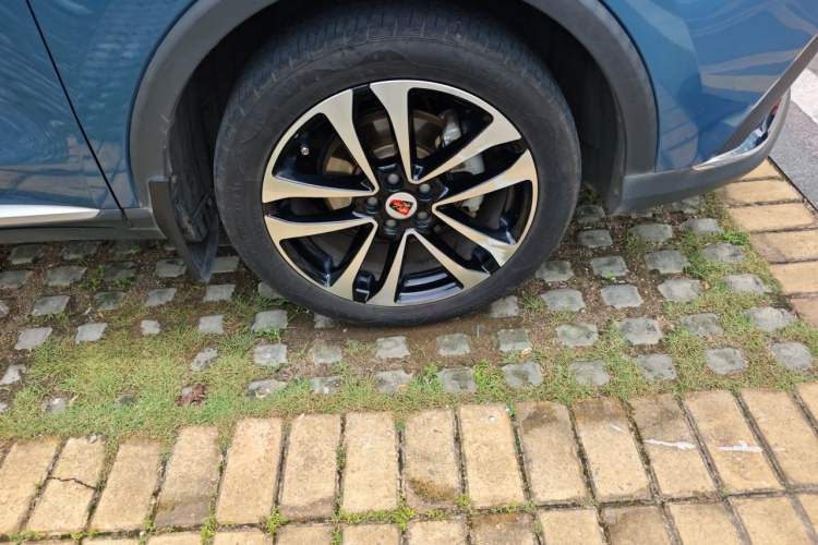 Used Roewe RX3 2018 1.6L CVT Flagship Edition Right Front Wheel Hub