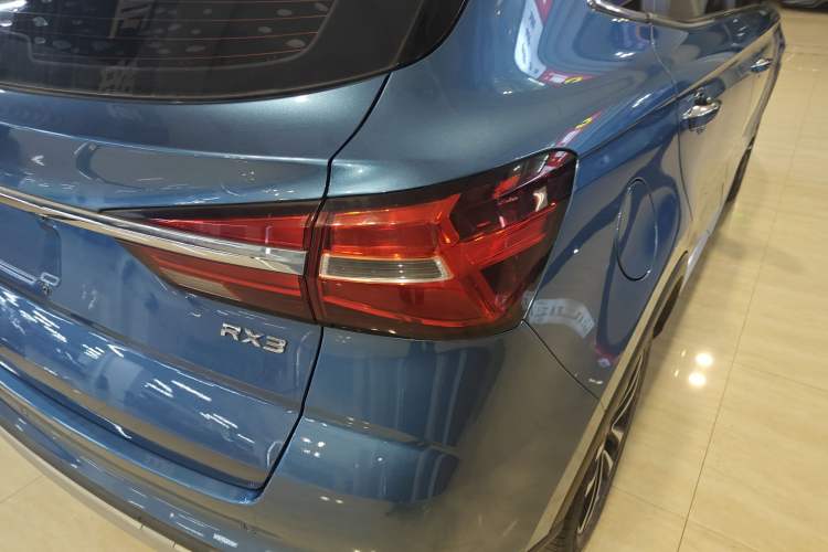 Used Roewe RX3 2018 1.6L CVT Internet Smart Edition Right Rear Taillight