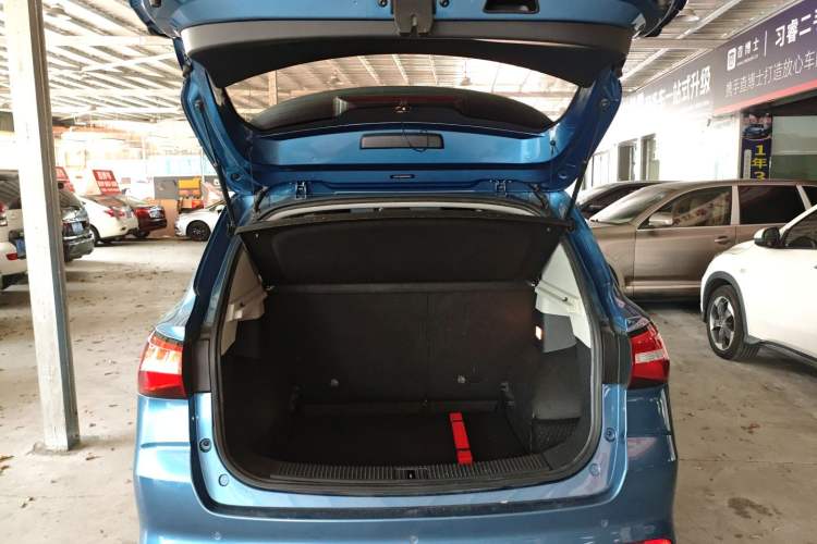 Used Roewe RX3 2018 1.6L CVT Internet Smart Edition Trunk