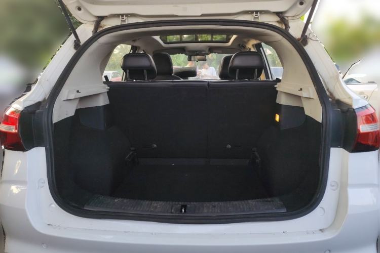 Used Roewe RX3 2018 18T Automatic Internet Smart Edition Trunk