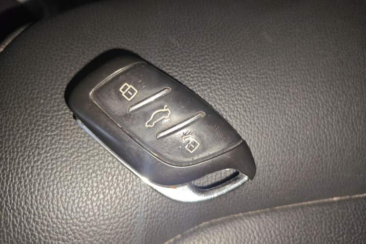 Used Roewe RX3 2018 1.6L CVT Internet Smart Edition Vehicle Key