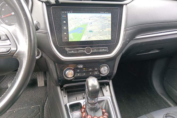 Used Roewe RX3 2018 1.6L CVT Flagship Edition Audio And AC Panel