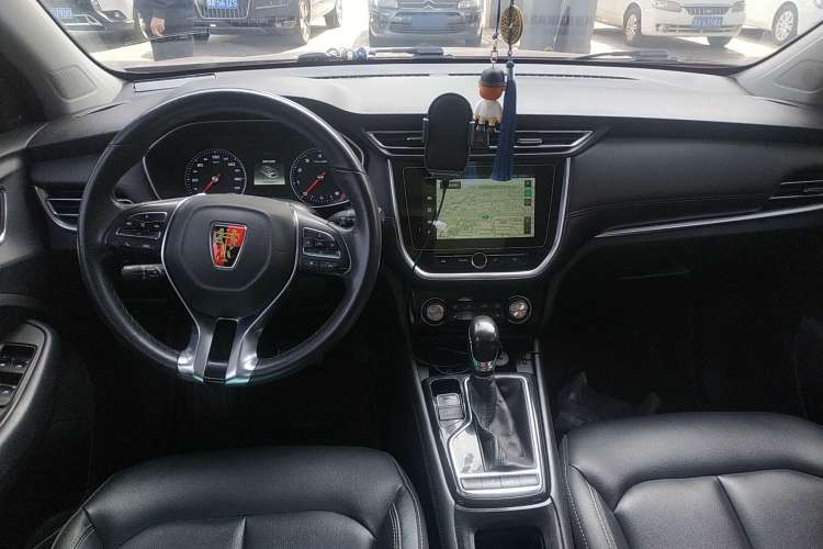 Used Roewe RX3 2018 18T Automatic Internet ZhiZun Edition Center Console